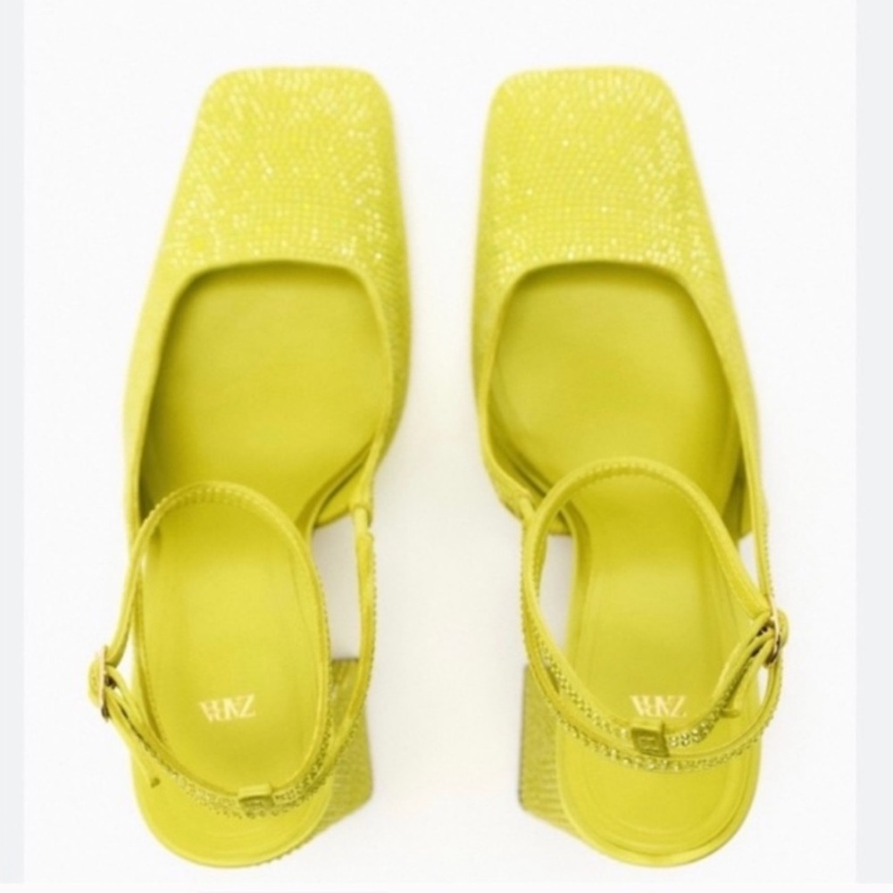 ZARA Yellow Crystal Slingback
Block Heels - Picture 2 of 7